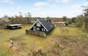 Cozy Home In Glesborg With Wifi